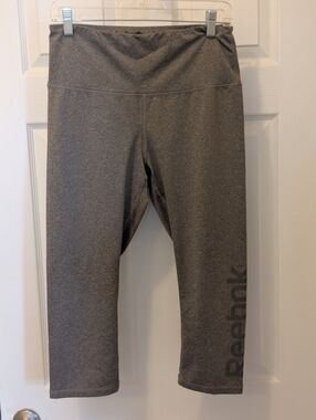 Reebok Cropped Leggings Women’s L Gray Heather | Capri Workout Yoga Pants